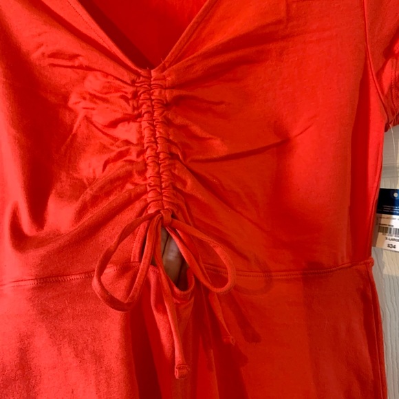 New woman’s red dress - Picture 4 of 7